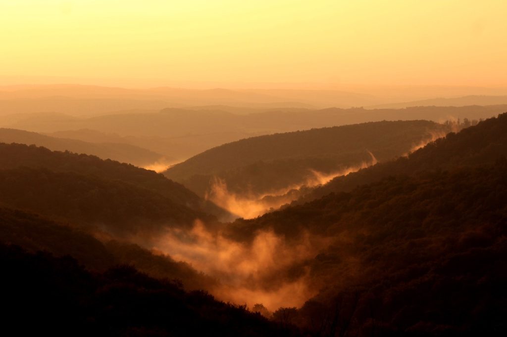 mountains, sunset, haze-1752796.jpg